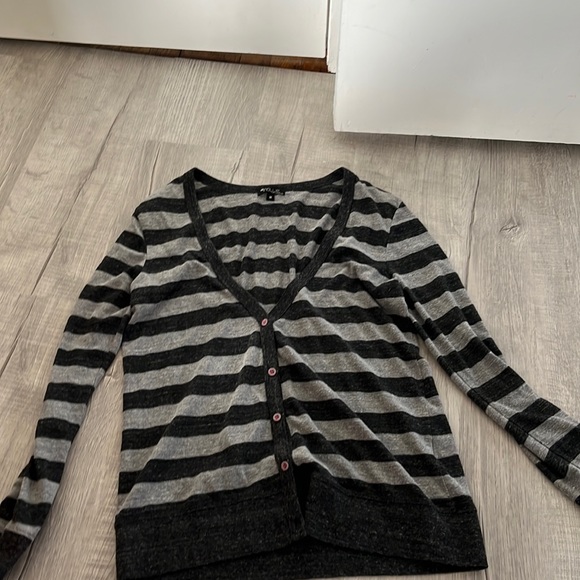 Button up cardigan - Picture 1 of 3